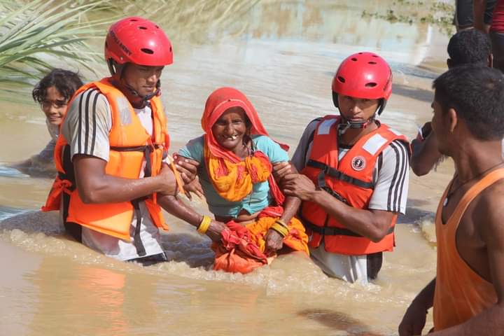 राहत र उद्दारमा सेना प्रयासरत ।
