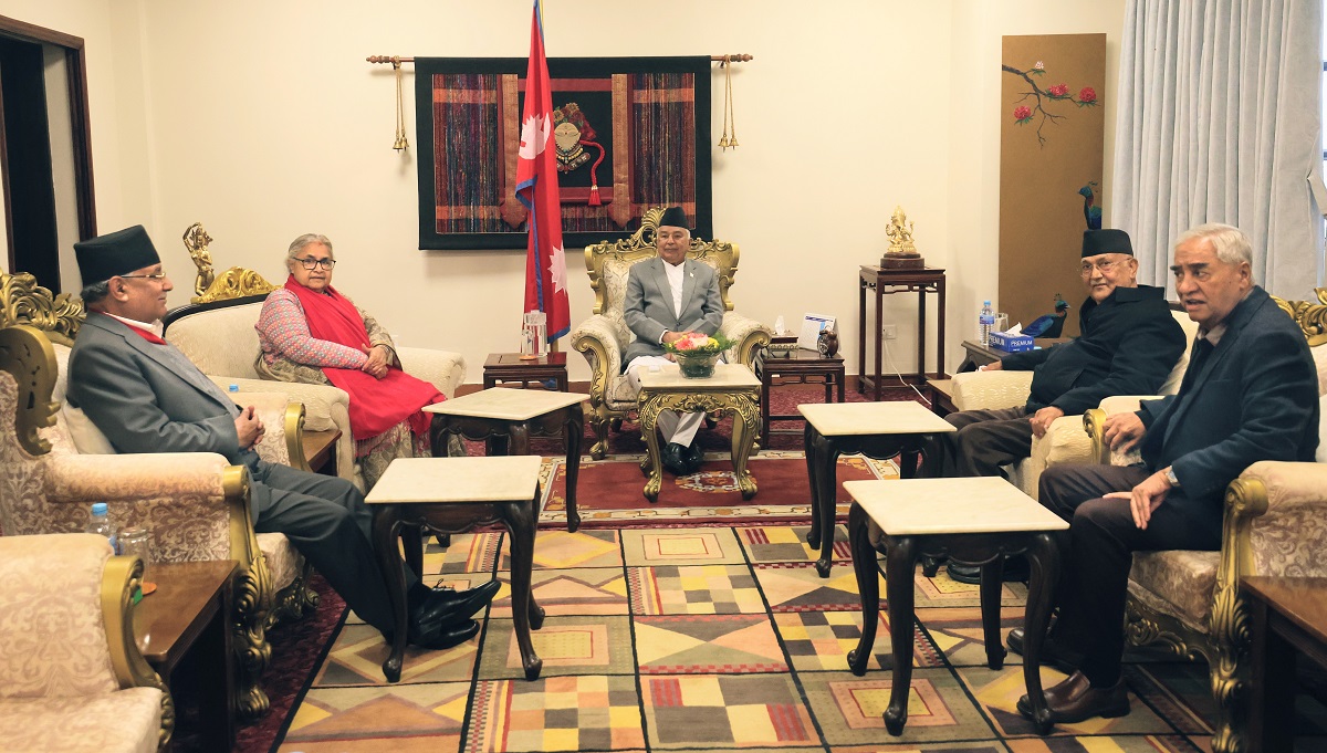 शीतलनिवास बैठक सम्पन्न,फागुन २१ को निर्वाचन सम्पन्न गर्न वातावरण बनाउने समझदारी ।